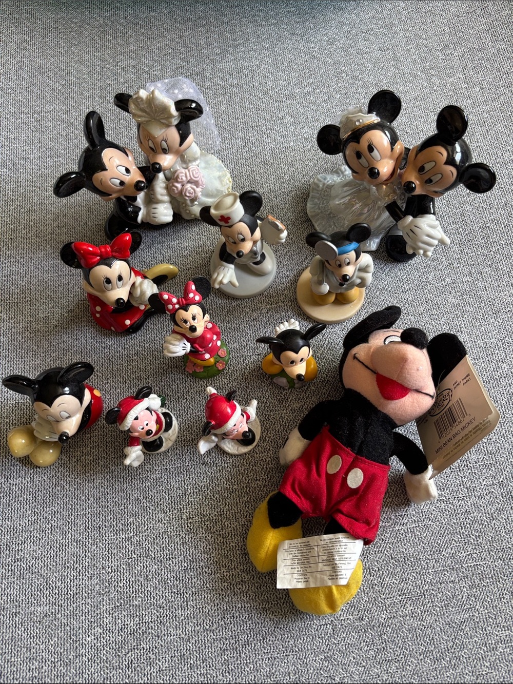 Disney Mickey & Minnie Figure and Plush Collection - Black, Red, Yellow, White